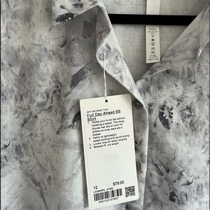 NWT lululemon womens shirt